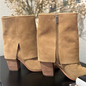Vince Camuto Worn Once Tan Suede Ankle Boots